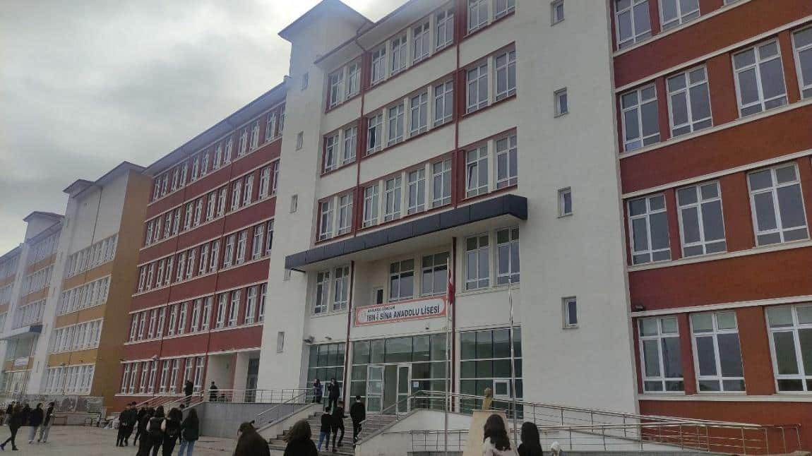 İbn-i Sina Anadolu Lisesi resmi