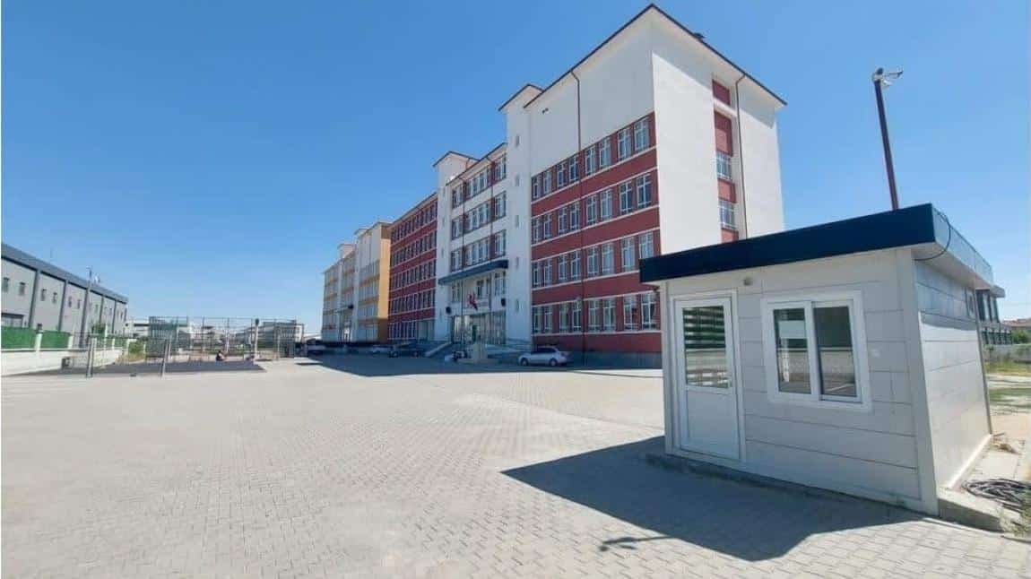 İbni Sina Anadolu Lisesi Fotoğrafı